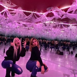 Meet your Posher, Olivia